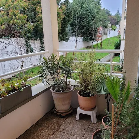 T2 With Balcony Near Paris Ivry-sur-Seine